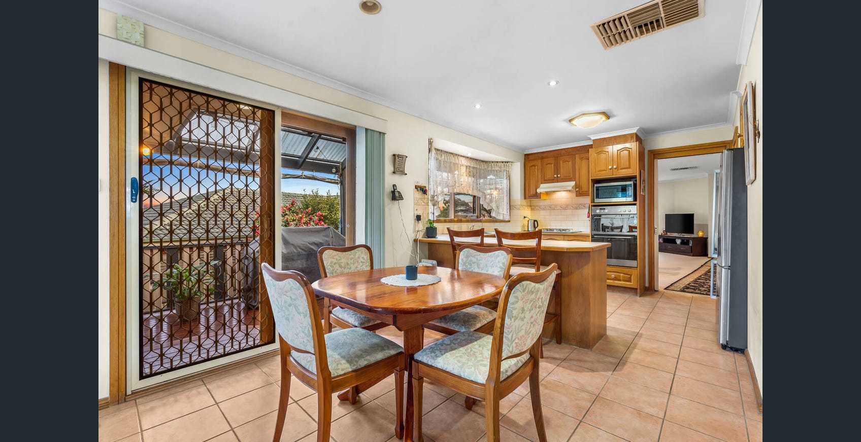 85 Telford Drive, Berwick, VIC 3806, Berwick - Thumbnail 3