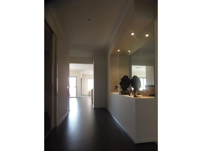 85 The Esplanade, Taylors Hill, VIC 3037 - Thumbnail 1 - 05/11/2021