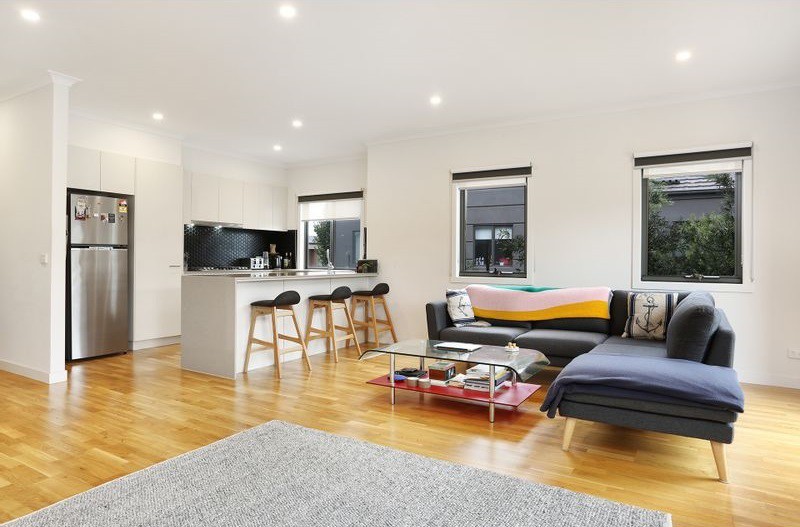 85 Waterhaven Boulevard, Point Cook, VIC 3030 - Thumbnail 2 - 29/01/2025