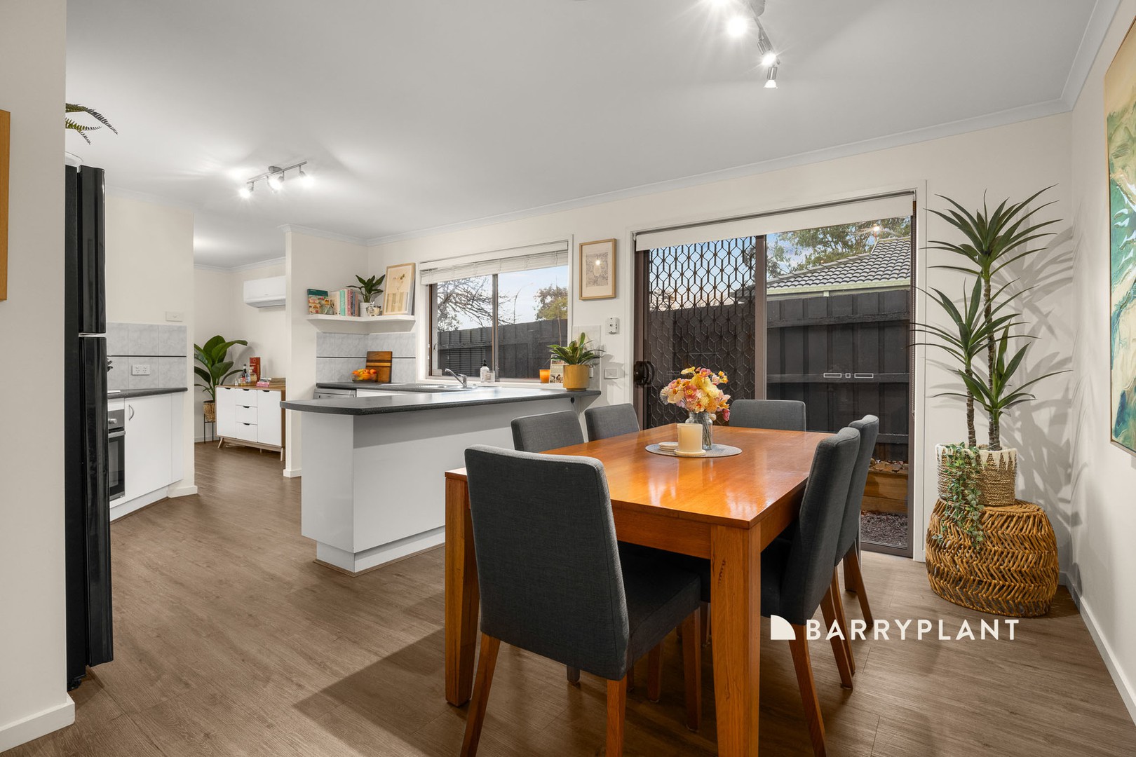 86 Amberly Park Drive, Narre Warren South, VIC 3805, Narre Warren South - Thumbnail 3