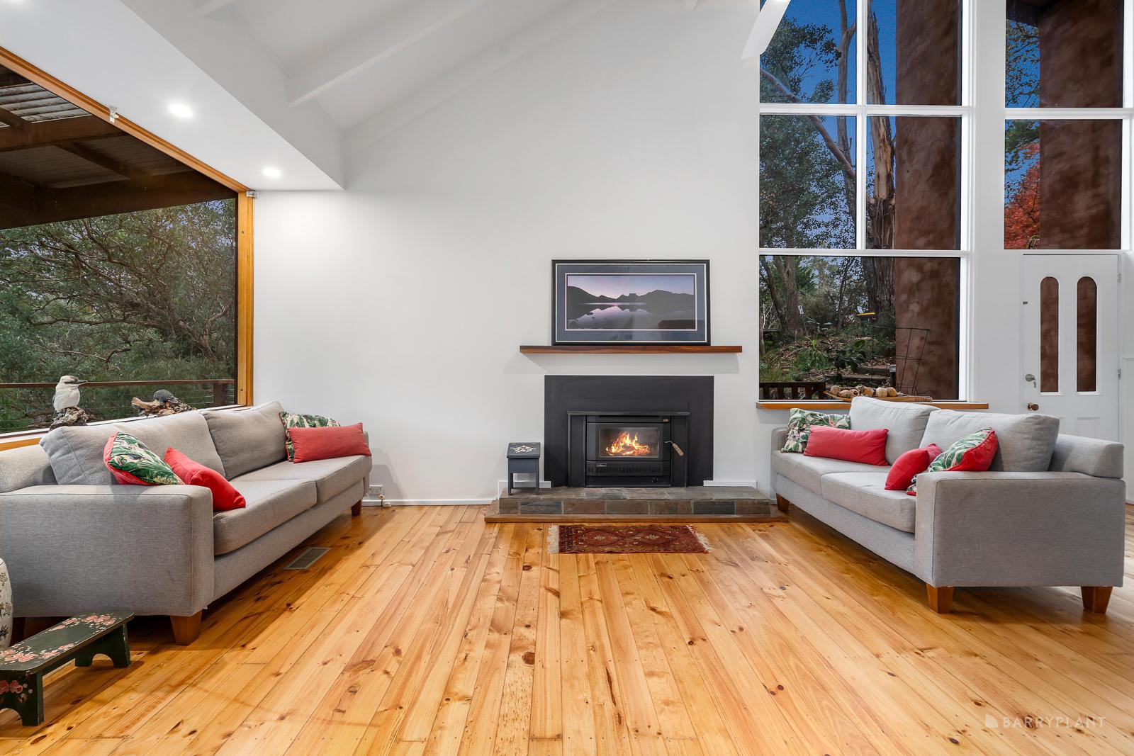 86 Brackenbury Street, Warrandyte, VIC 3113 - Thumbnail 2 - 02/06/2025