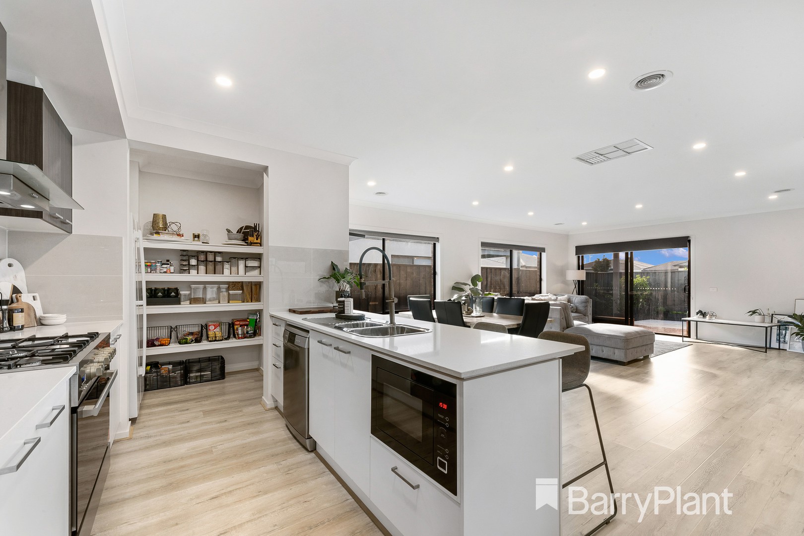 86 Clifton Circuit, Tarneit, VIC 3029, Tarneit - Thumbnail 6