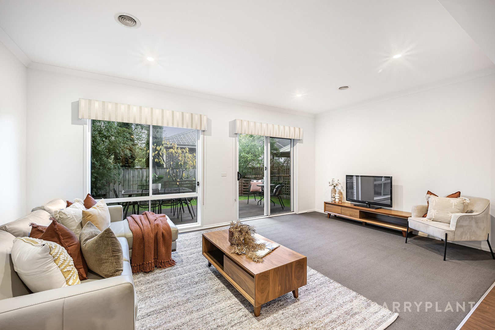 86 Evans Drive, Croydon, VIC 3136 - Thumbnail 2 - 11/06/2026