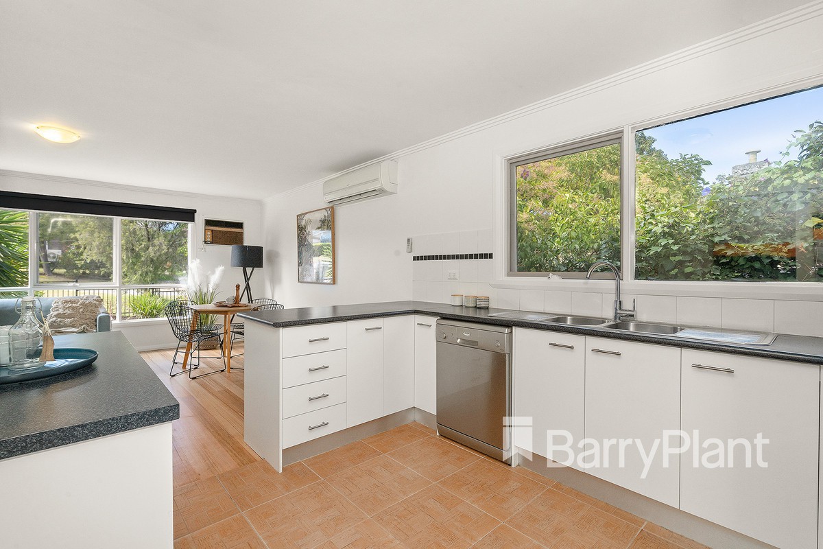 86 Fourth Avenue, Rosebud, VIC 3939, Rosebud - Thumbnail 3