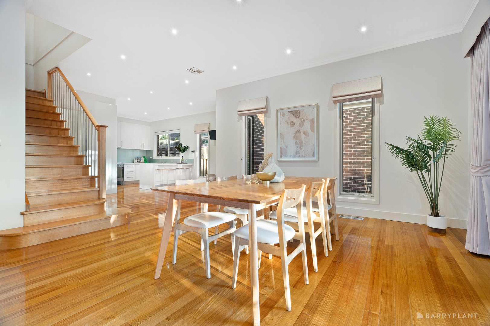 86 Latrobe Street, Bulleen, VIC 3105, Bulleen - Thumbnail 2
