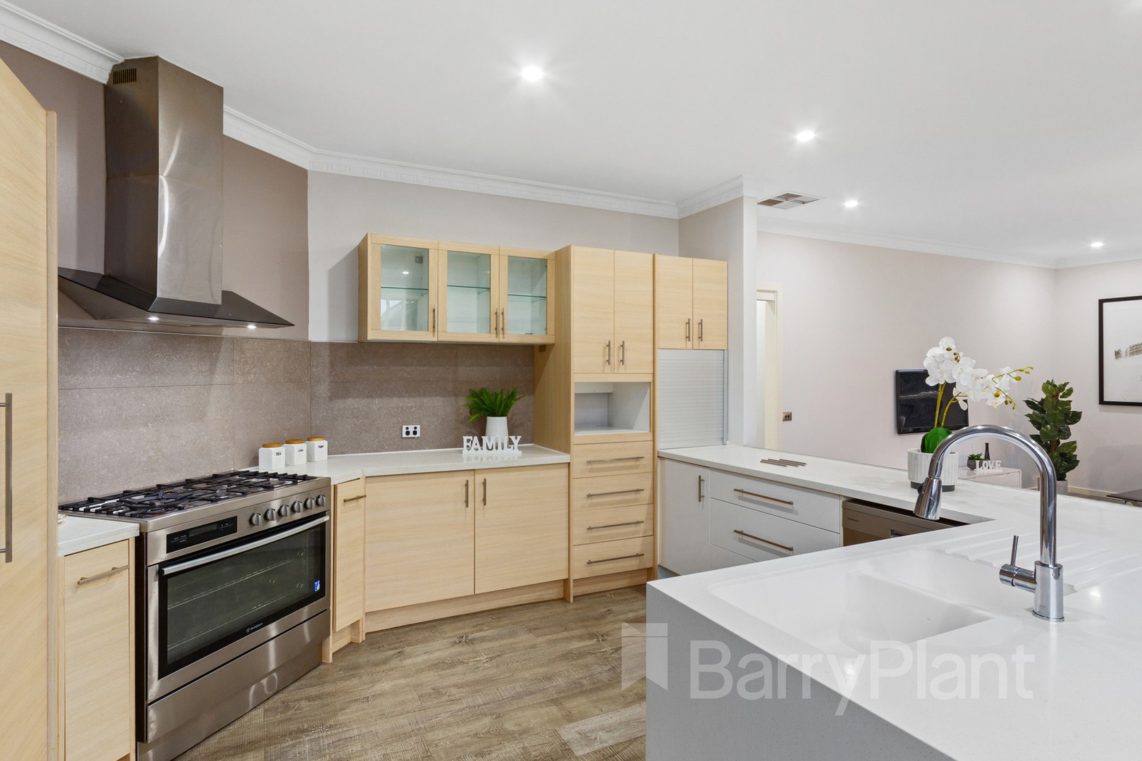86 Mowbray Drive, Wantirna South, VIC 3152, Wantirna South - Thumbnail 3