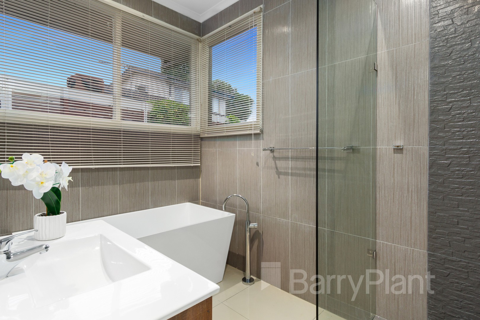 86 Mowbray Drive, Wantirna South, VIC 3152, Wantirna South - Thumbnail 8