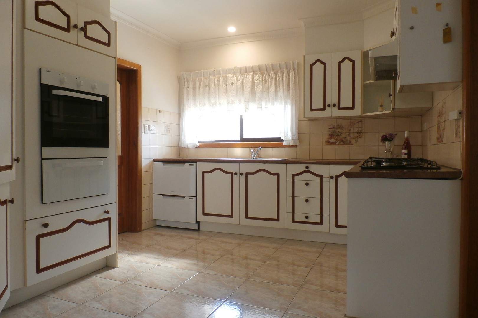 86 Munro Street, Coburg, VIC 3058, Coburg - Thumbnail 2