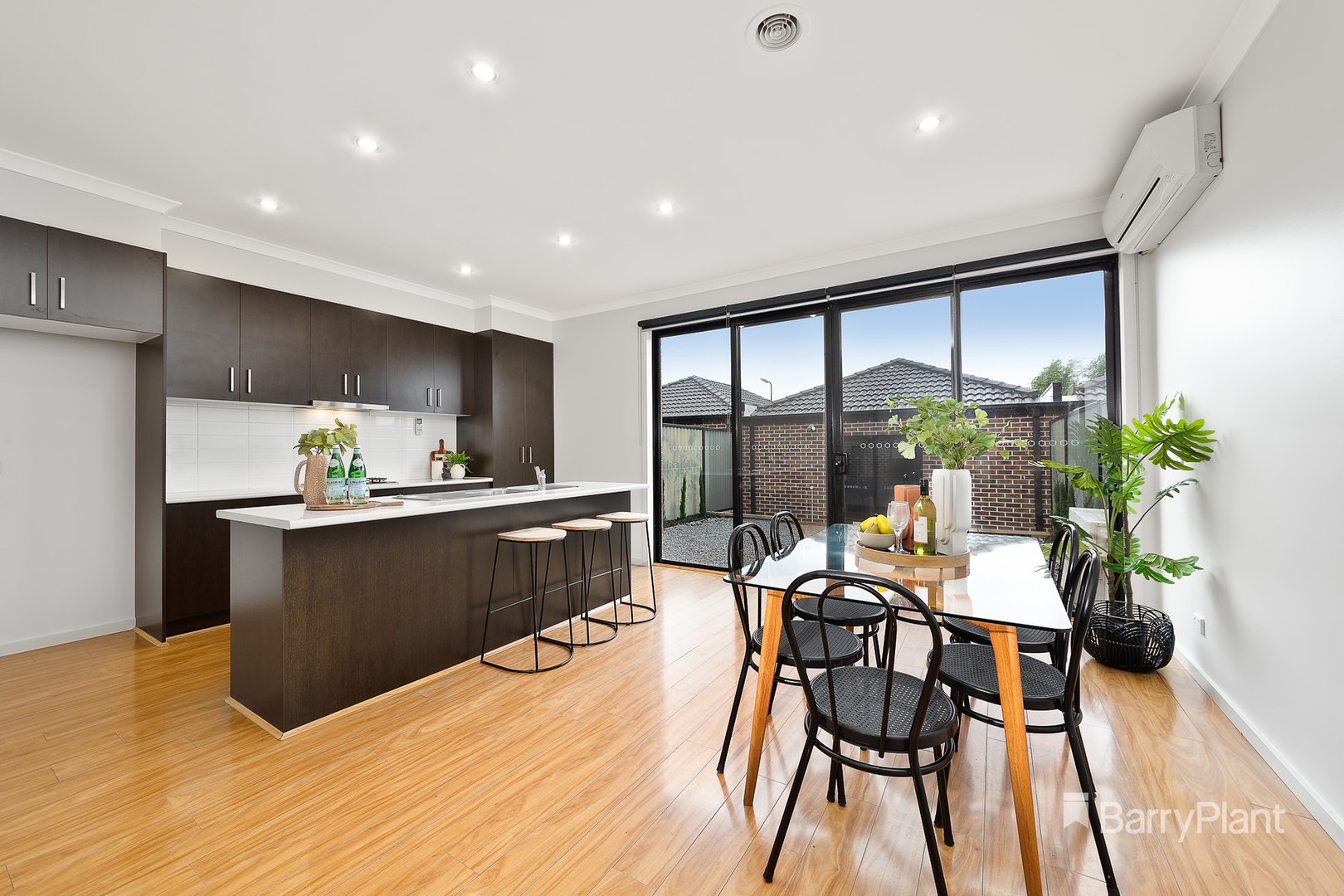 86 Newbury Boulevard, Craigieburn, VIC 3064, Craigieburn - Thumbnail 4