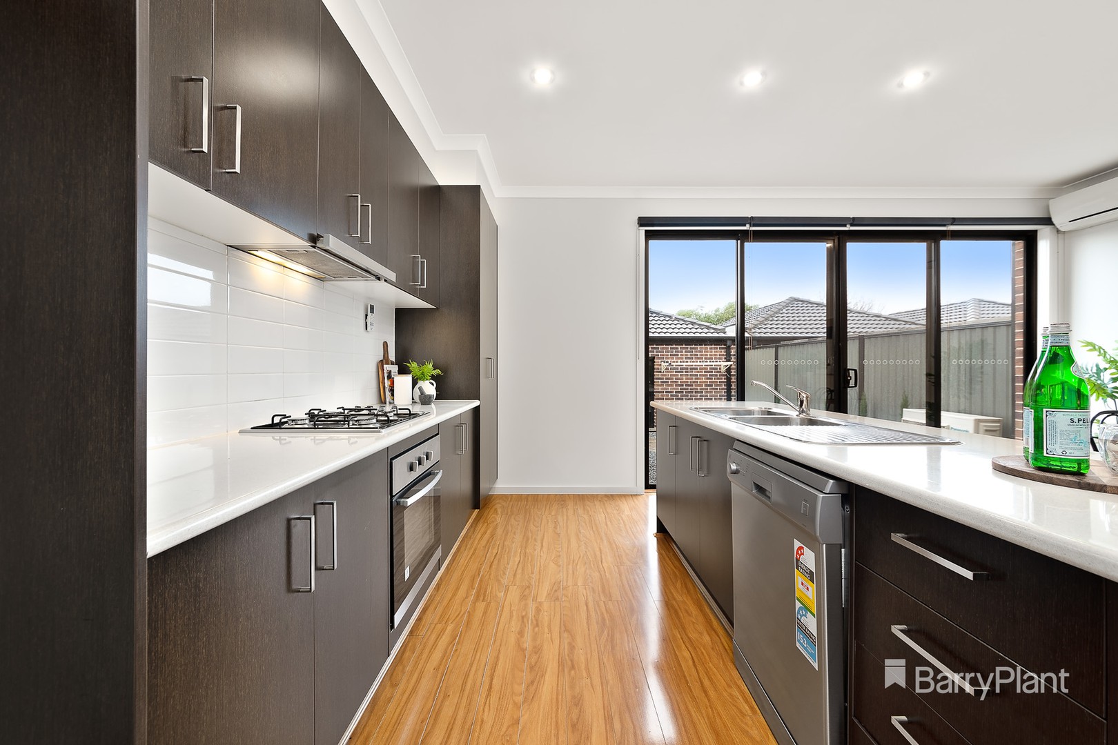 86 Newbury Boulevard, Craigieburn, VIC 3064, Craigieburn - Thumbnail 5