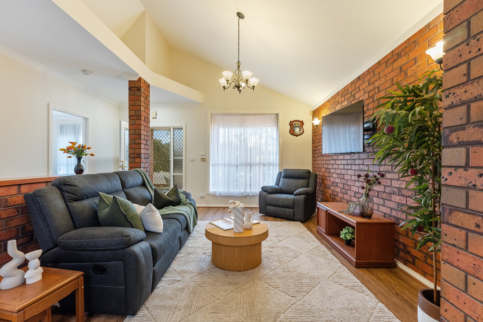 86 Saronvale Crescent, Hillside, VIC 3037, Hillside - Thumbnail 4