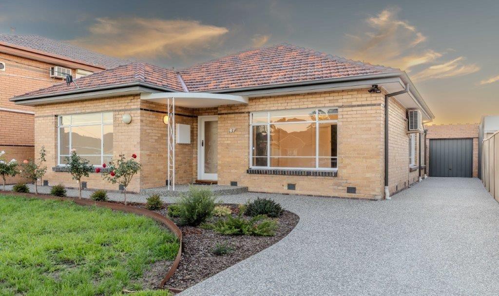 87 Balmoral Avenue, Pascoe Vale South, VIC 3044 - Thumbnail 1 - 02/04/2025