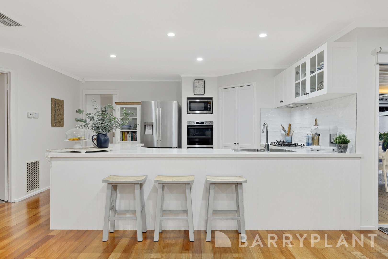 87 Josef Avenue, Bundoora, VIC 3083 - Thumbnail 2 - 05/02/2025