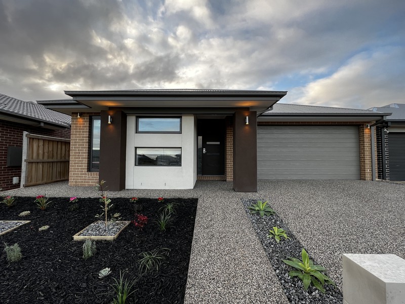 87 Walkside Boulevard, Fraser Rise, VIC 3336 - Image - 16/01/2026