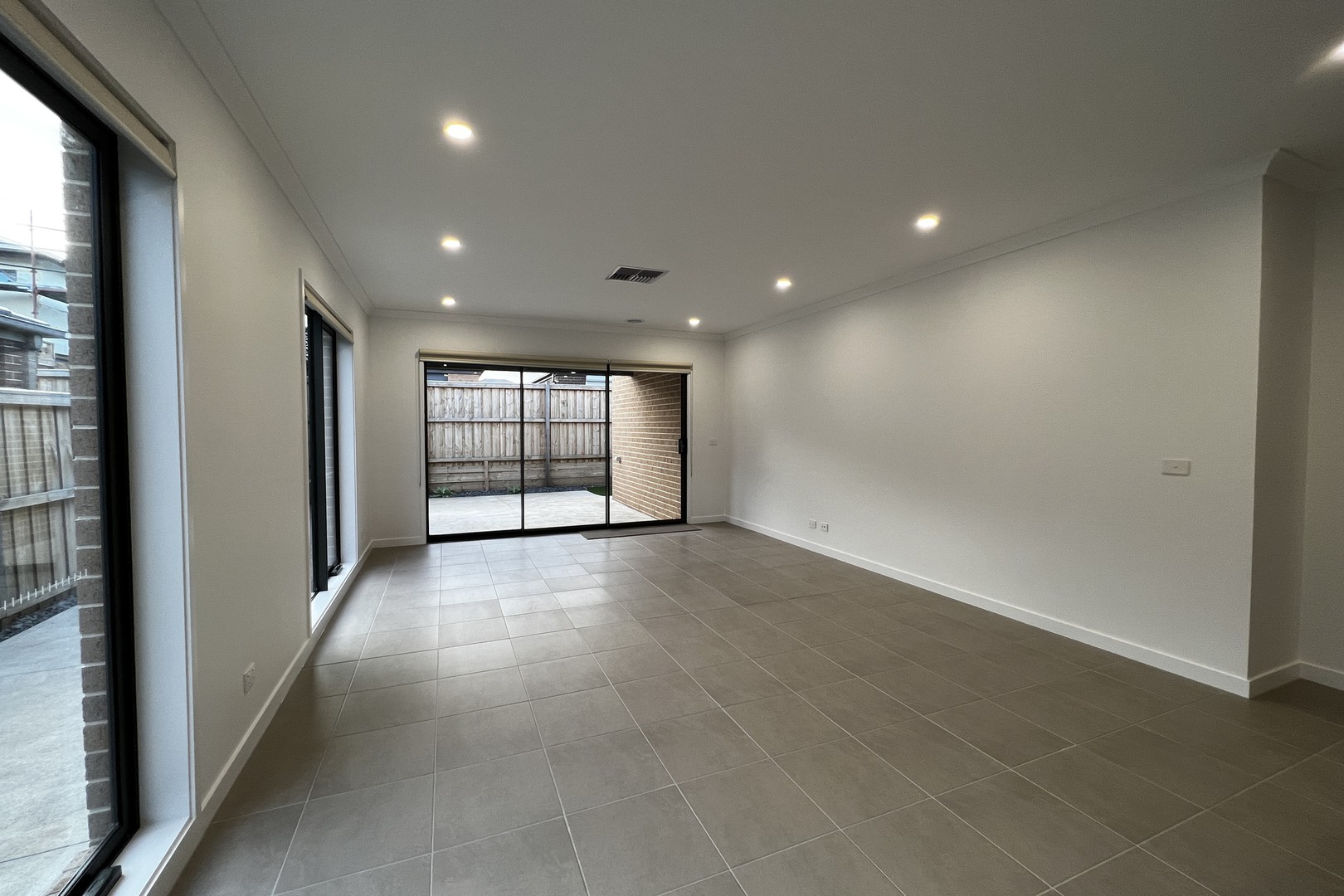87 Walkside Boulevard, Fraser Rise, VIC 3336, Fraser Rise - Thumbnail 4