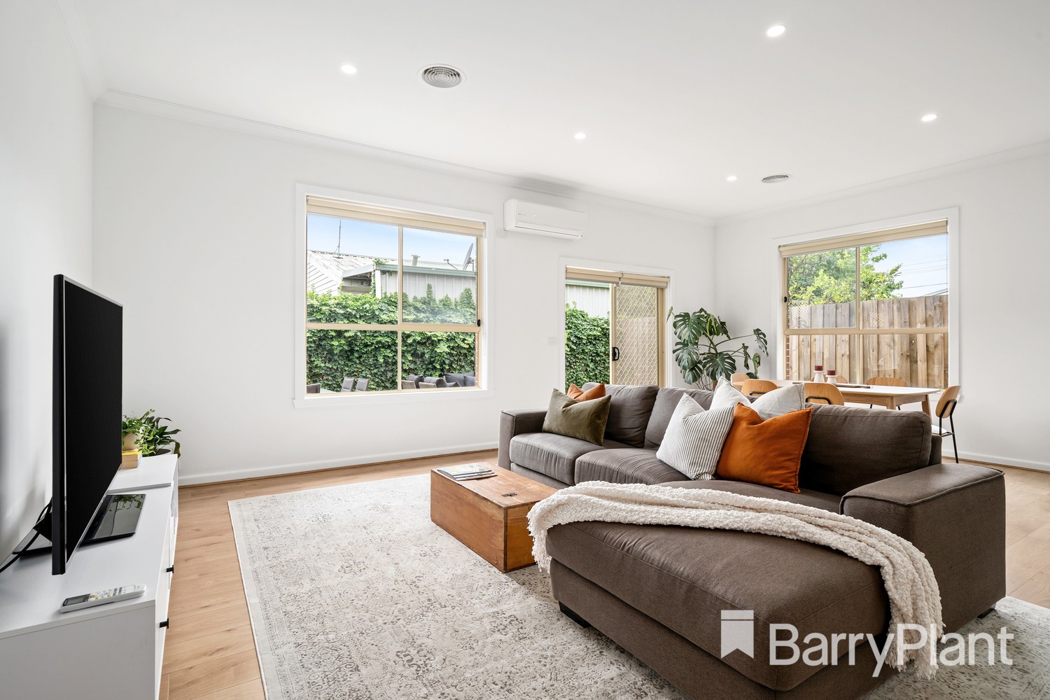 87a Cornwall Road, Sunshine, VIC 3020, Sunshine - Thumbnail 3
