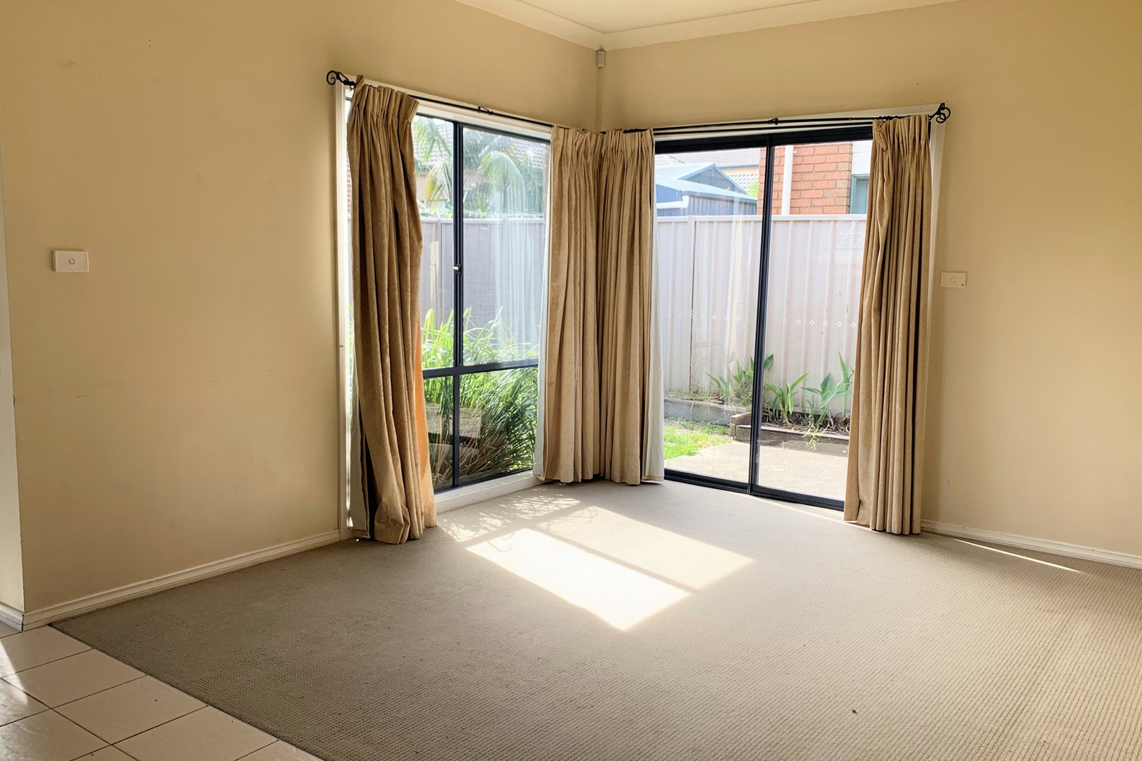 88 Hamilton Hume Parade, Craigieburn, VIC 3064, Craigieburn - Thumbnail 3