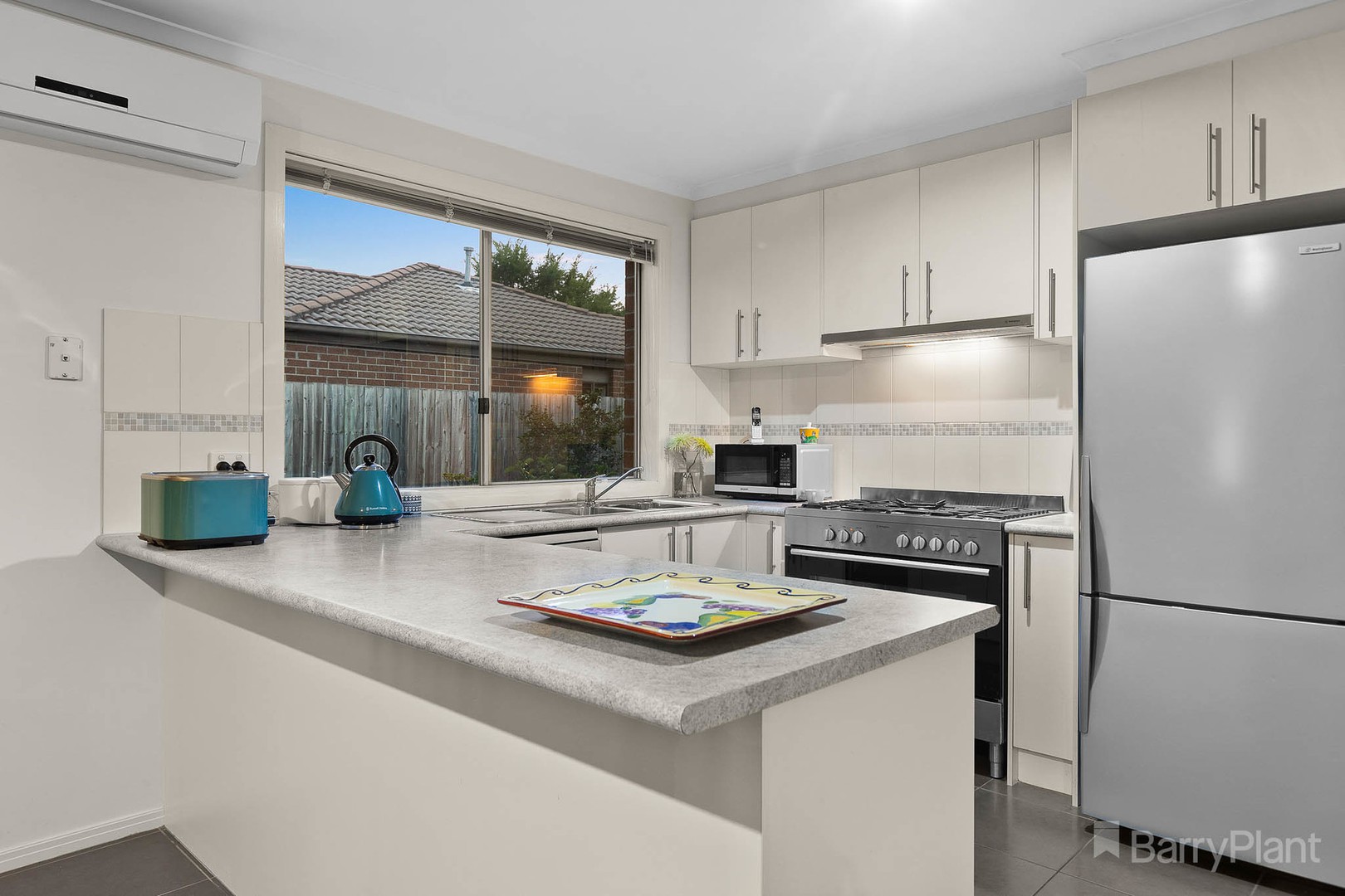 88 Melissa Way, Pakenham, VIC 3810, Pakenham - Thumbnail 3