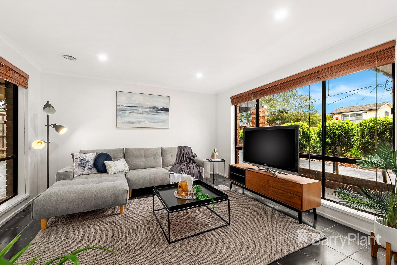 88 Romano Avenue, Mill Park, VIC 3082 - Thumbnail 2 - 03/03/2022