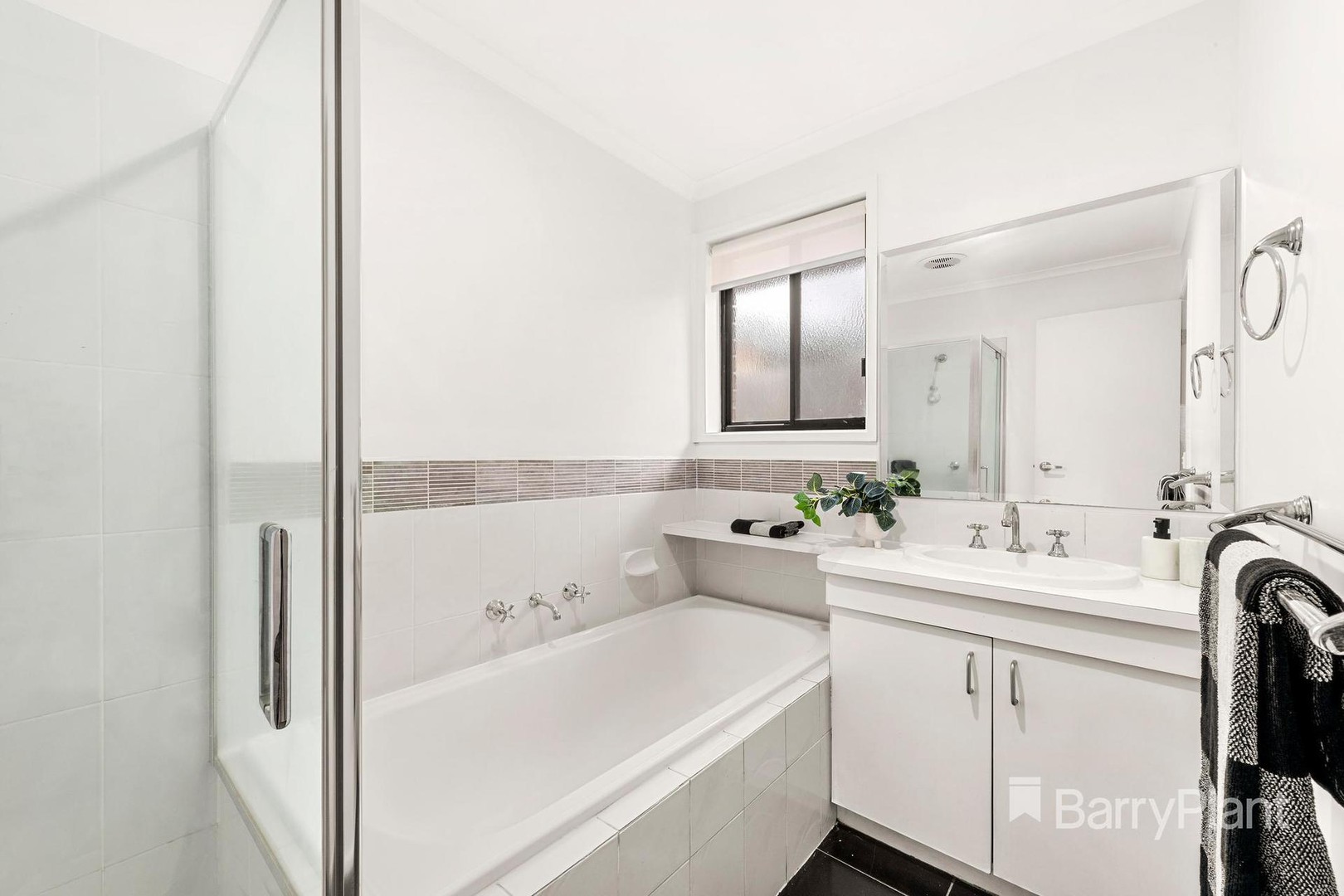 88 Romano Avenue, Mill Park, VIC 3082, Mill Park - Thumbnail 6