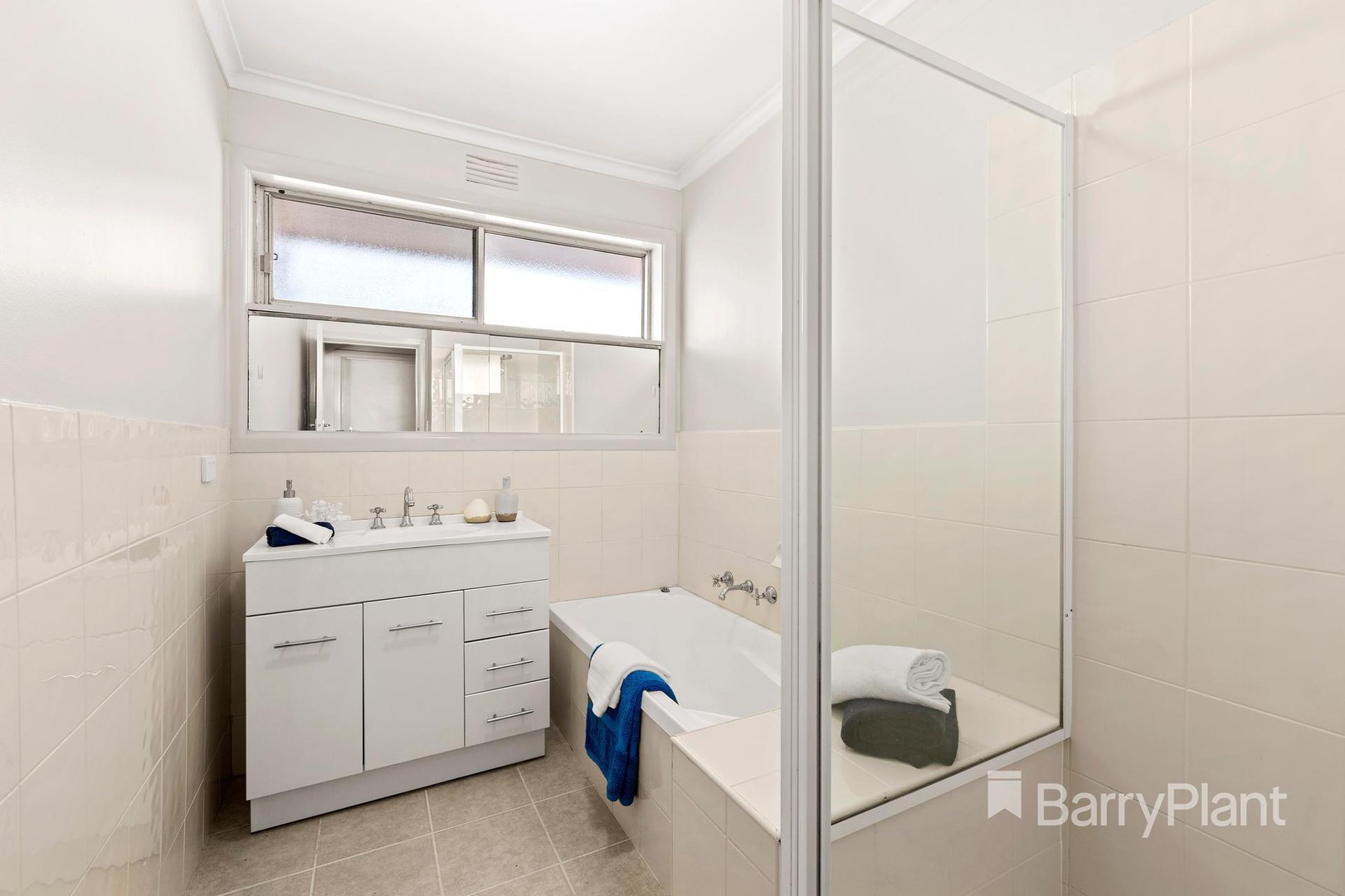 89 Warralong AvenueGreensborough, VIC 3088, Greensborough - Thumbnail 4