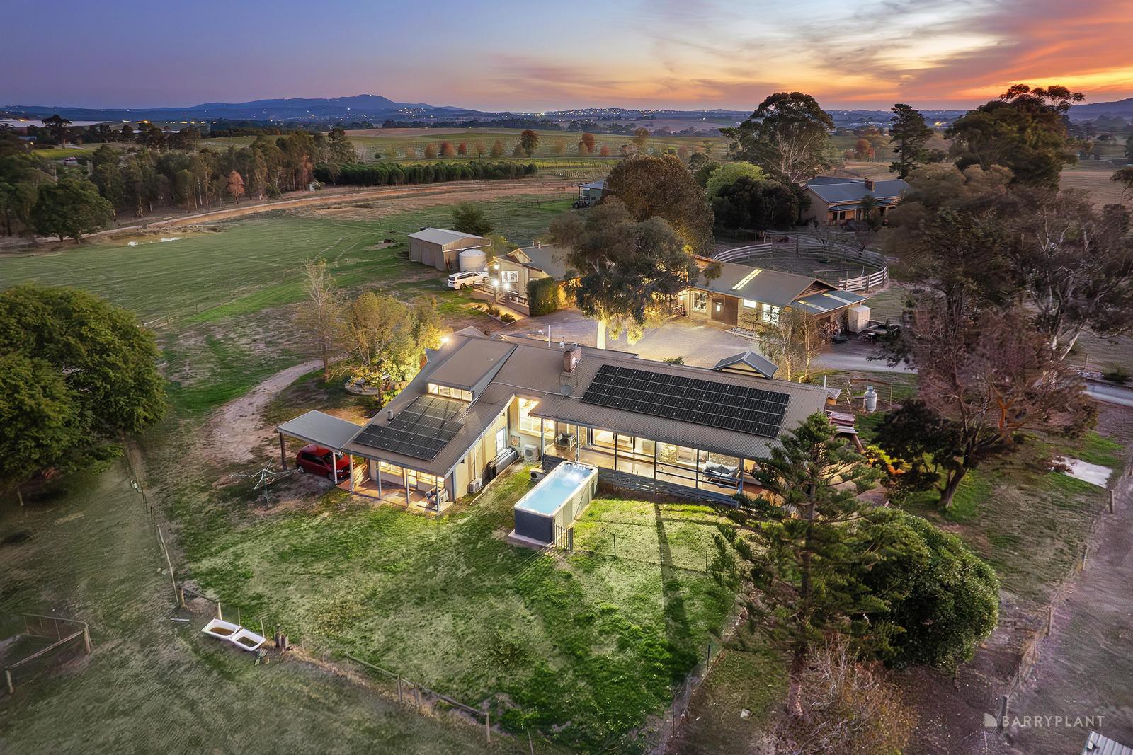 899 Healesville Yarra Glen Road, Yarra Glen, VIC 3775 - Thumbnail 2 - 17/04/2025