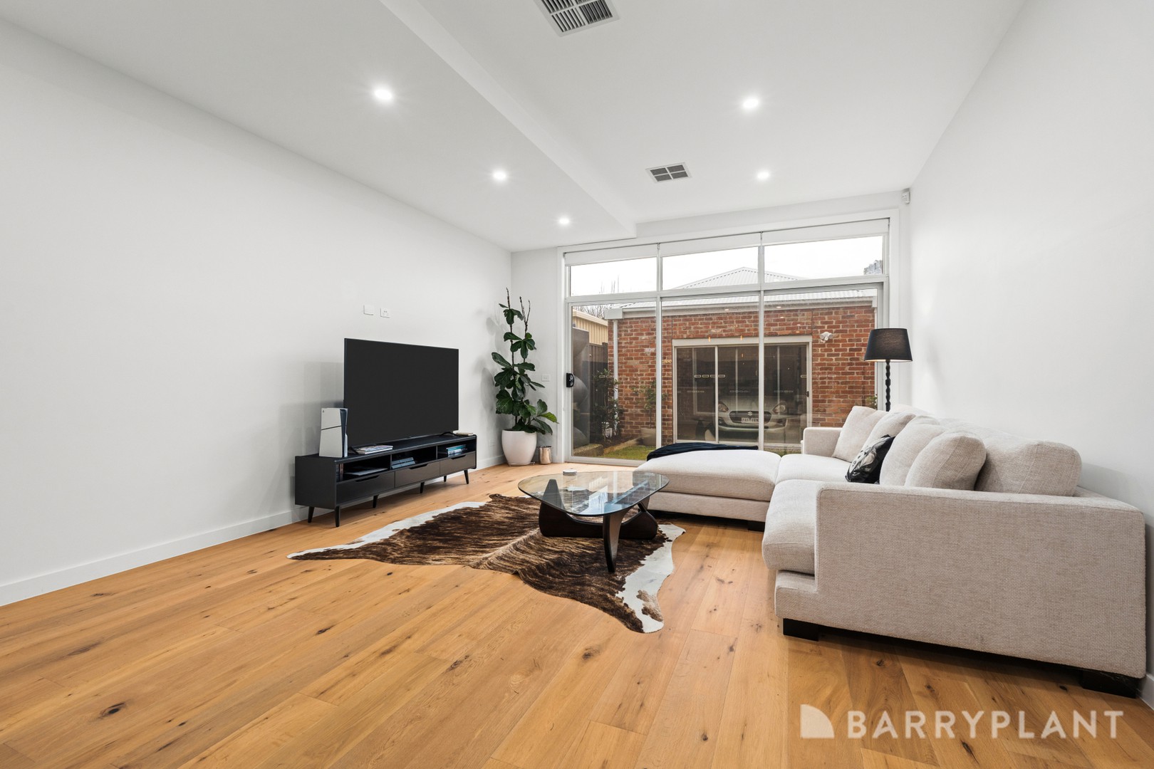 8a Barrow Street, Coburg, VIC 3058 - Thumbnail 2 - 18/06/2026