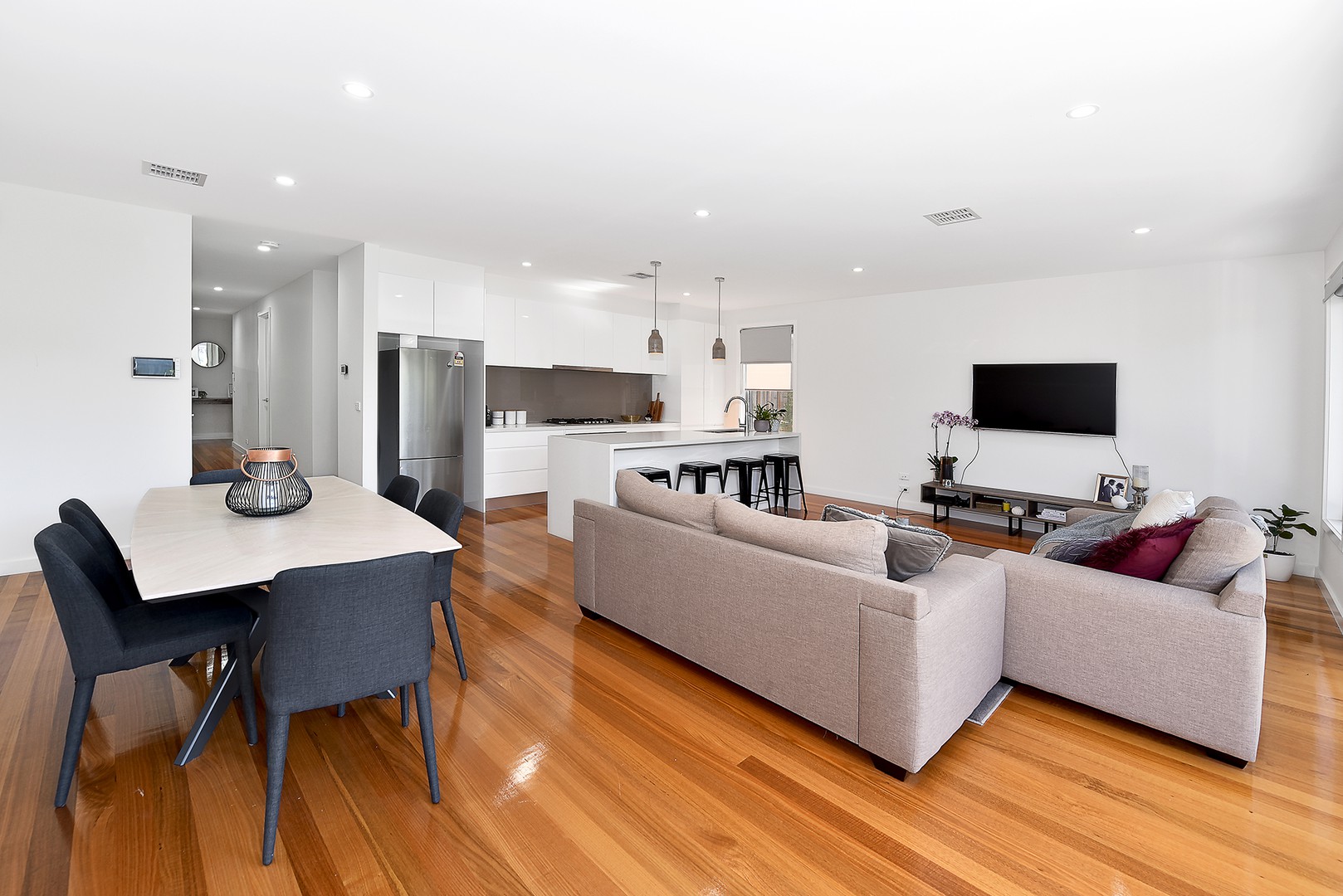 8A Groves Street, Keilor East, VIC 3033, Keilor East - Thumbnail 3