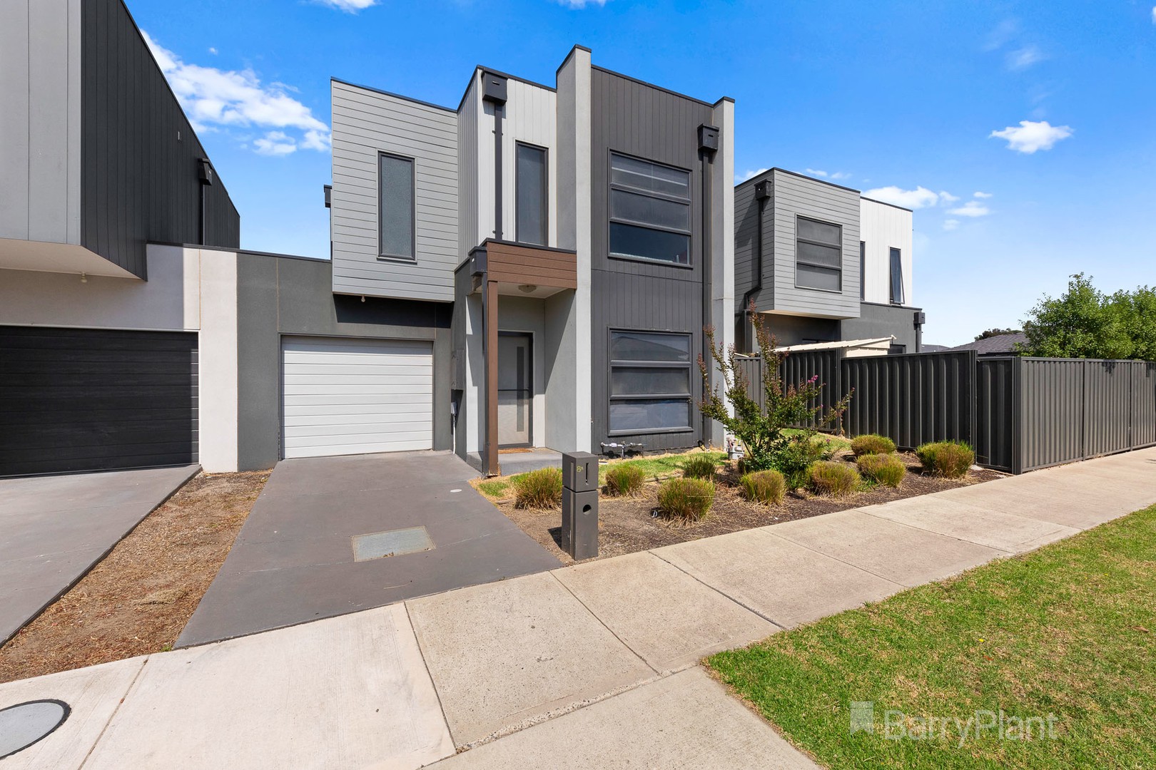 8A Jolly Street, Cranbourne East, VIC 3977, Cranbourne East - Thumbnail 2