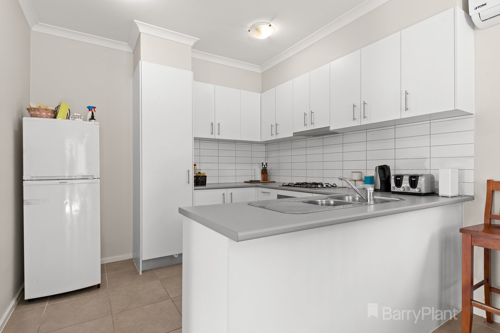 8A Jolly Street, Cranbourne East, VIC 3977, Cranbourne East - Thumbnail 3