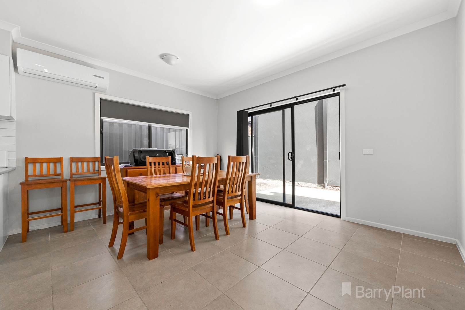 8A Jolly Street, Cranbourne East, VIC 3977, Cranbourne East - Thumbnail 4