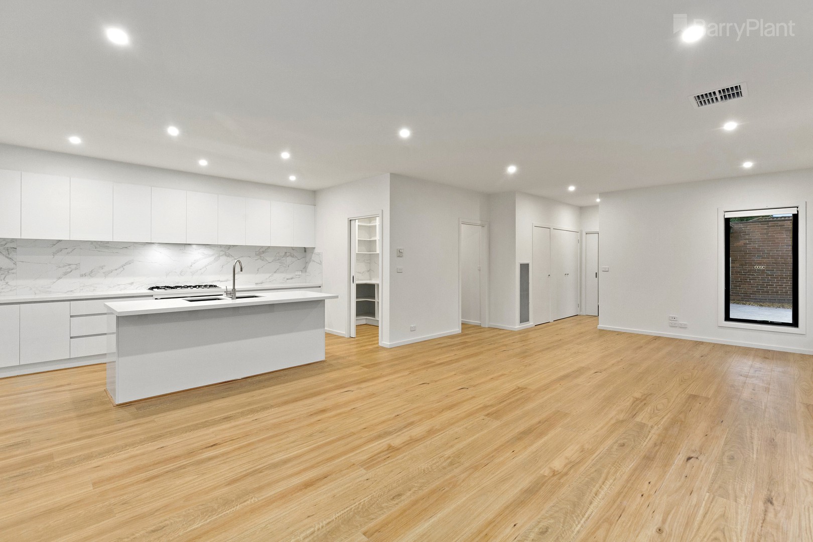 8A Lockhart Court, Kilsyth, VIC 3137, Kilsyth - Thumbnail 2