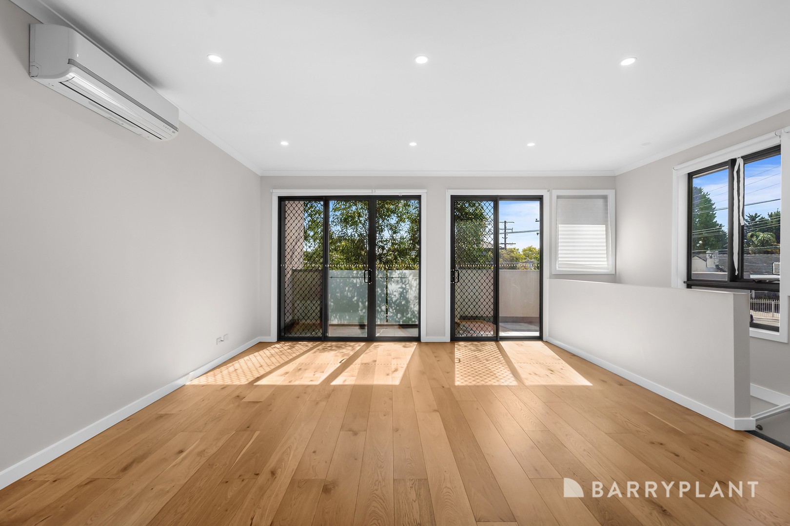 8B Crevelli Street, Reservoir, VIC 3073, Reservoir - Thumbnail 3