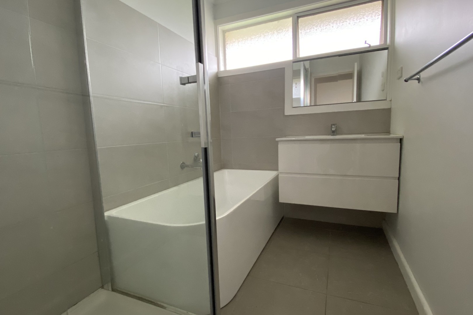 8B Henty Street, Reservoir, VIC 3073, Reservoir - Thumbnail 8