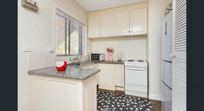 9/10-16 Wetherby Road, Doncaster, VIC 3108, Doncaster - Thumbnail 3