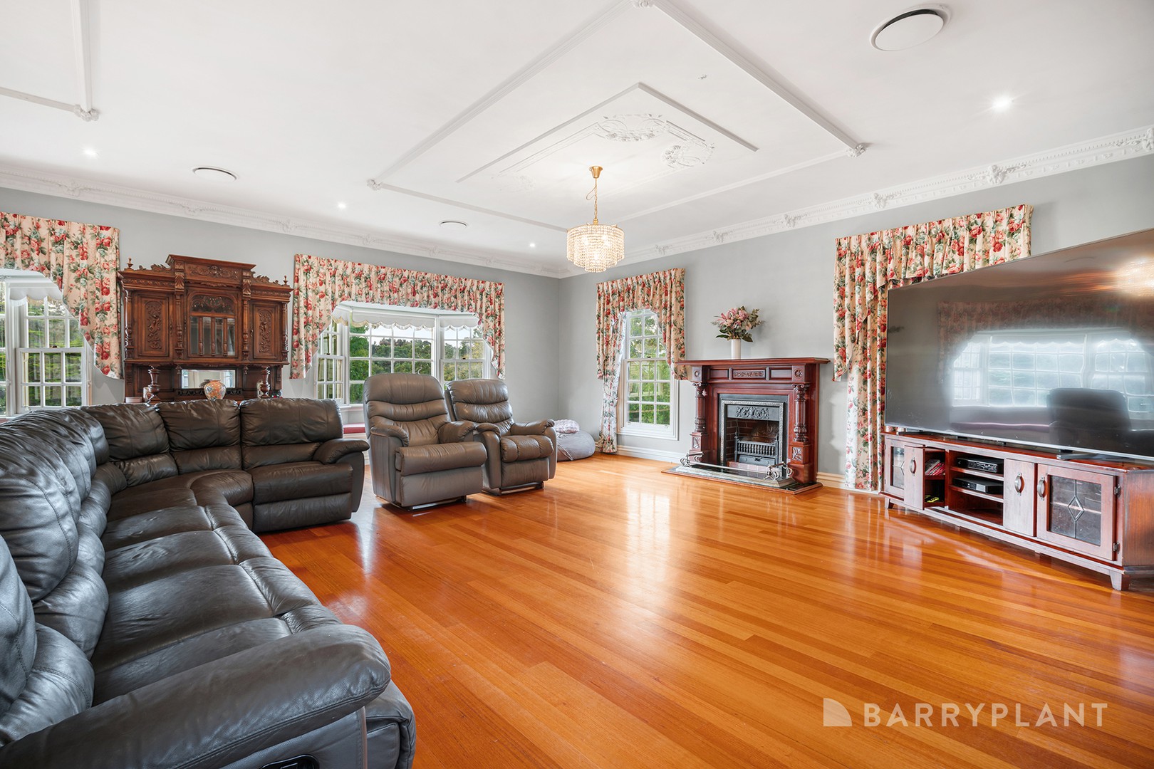 9-11 Dorchester Avenue, Montrose, VIC 3765, Montrose - Thumbnail 4