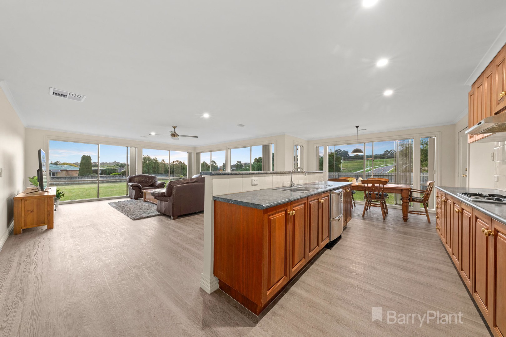 9-11 Jesse Court, Narre Warren North, VIC 3804, Narre Warren North - Thumbnail 6