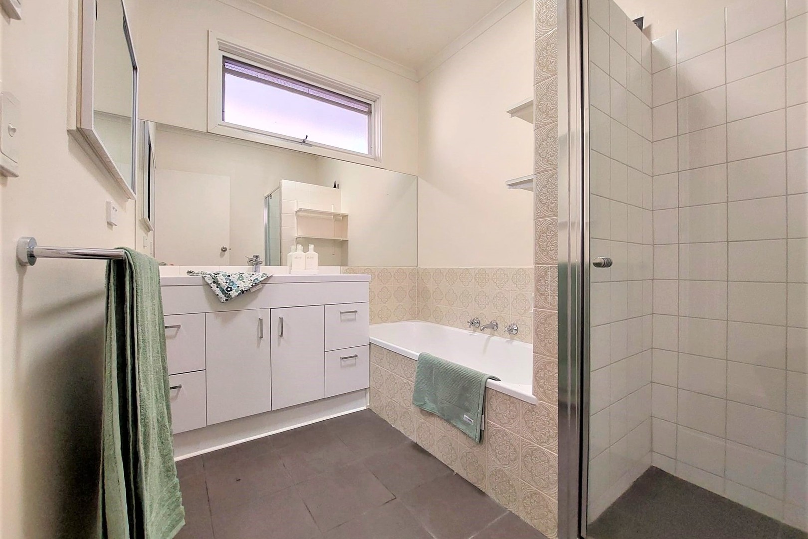 9 Lochview Ave Farmborough Heights Nsw undefined, Farmborough Heights - Thumbnail 6