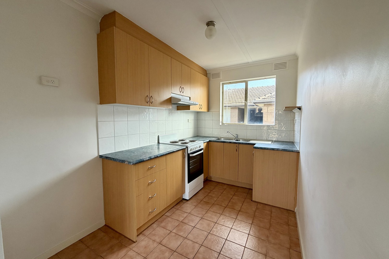 9/13 St Albans Road, St Albans, VIC 3021 - Thumbnail 2 - 18/09/2026