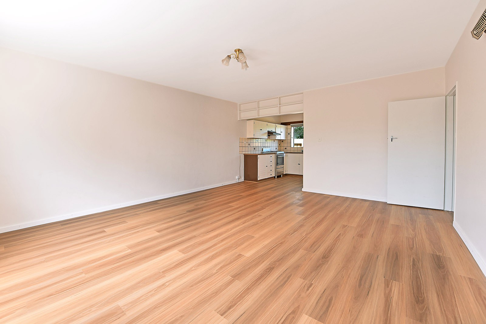 9/139 Napier Street, Essendon, VIC 3040, Essendon - Thumbnail 2
