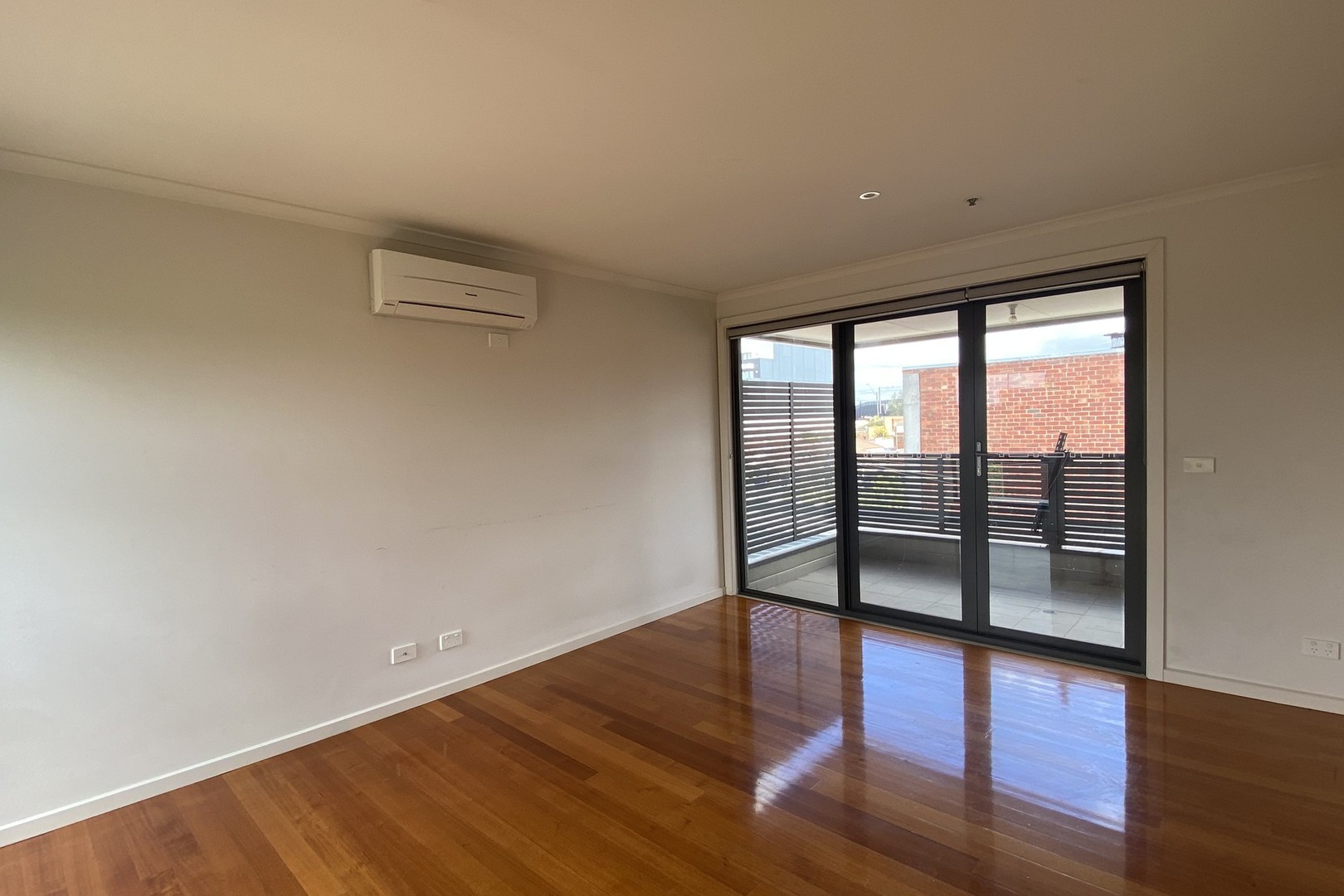 9/289-291 Broadway, Reservoir, VIC 3073 - Thumbnail 2 - 22/10/2021