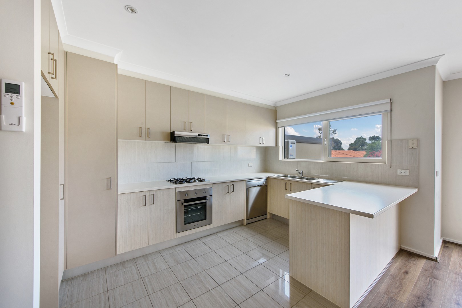 9/3 Gourlay Road, Hillside, VIC 3037, Hillside - Thumbnail 3