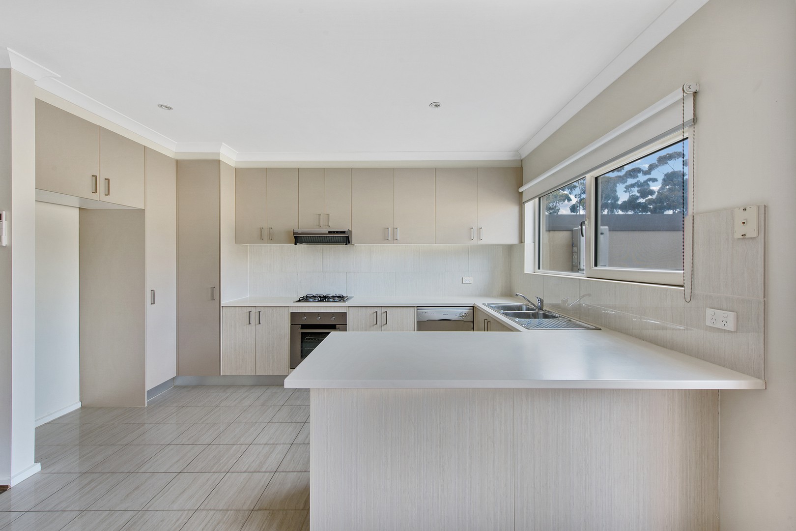 9/3 Gourlay Road, Hillside, VIC 3037, Hillside - Thumbnail 4