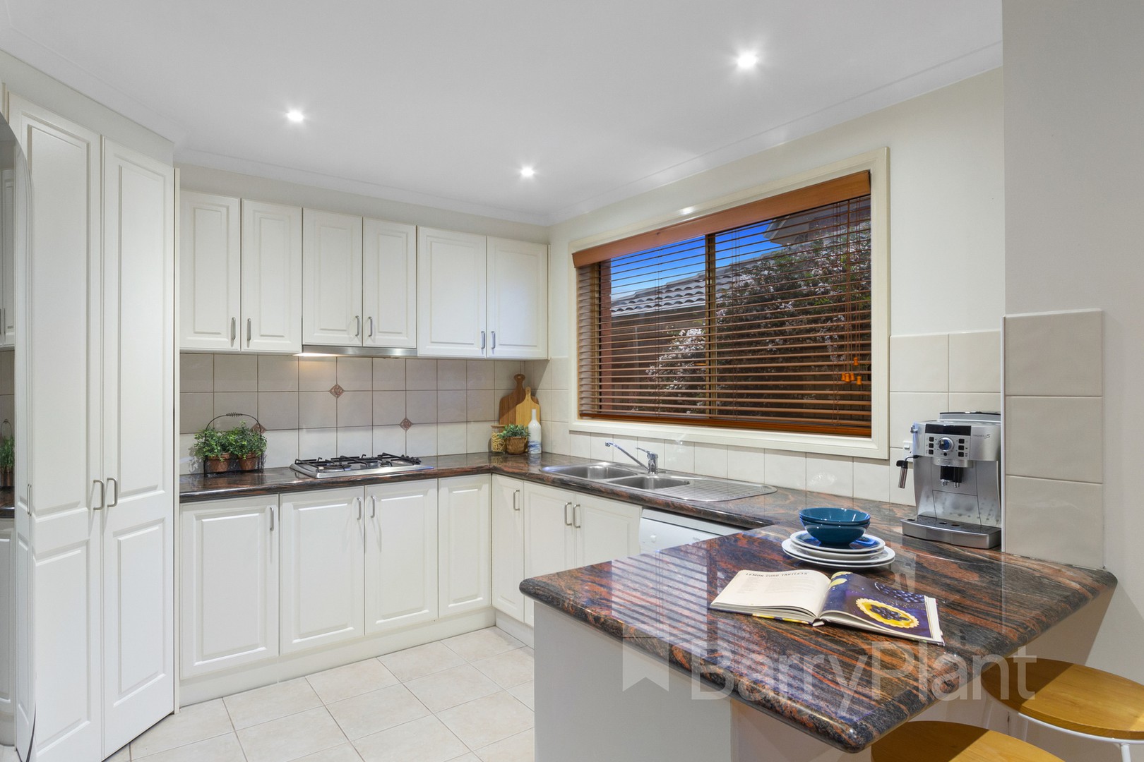 9/4 Leo Close, Wantirna South, VIC 3152, Wantirna South - Thumbnail 3