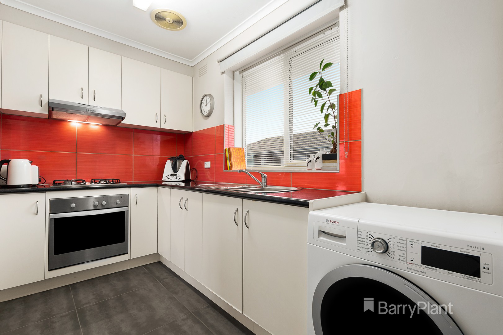 9/4 Walnut Street, Carnegie, VIC 3163, Carnegie - Thumbnail 2