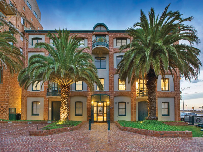 9/9 Beach Street, Port Melbourne, VIC 3207, Port Melbourne - Thumbnail 2