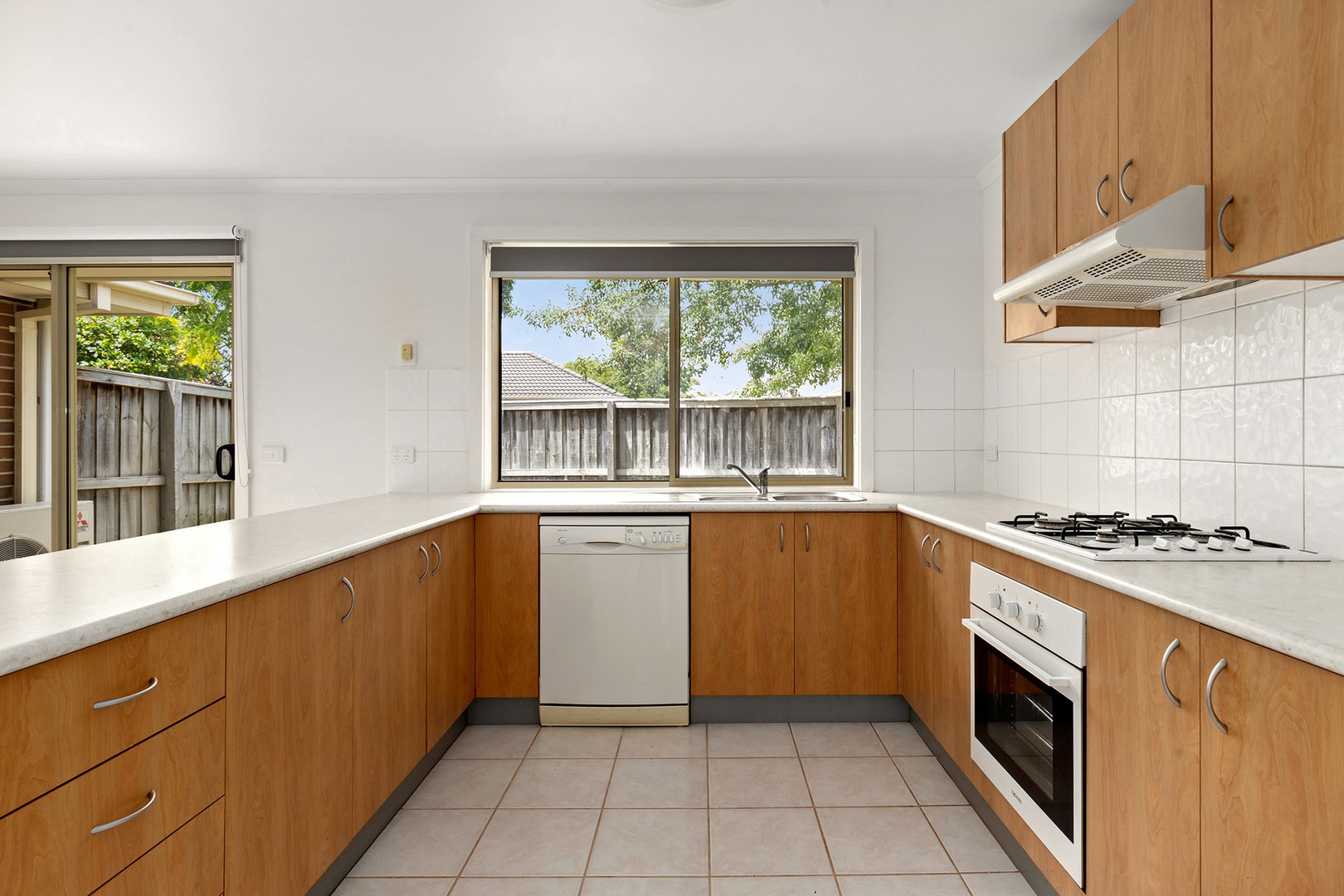 9/95 Ashleigh Avenue, Frankston, VIC 3199, Frankston - Thumbnail 2