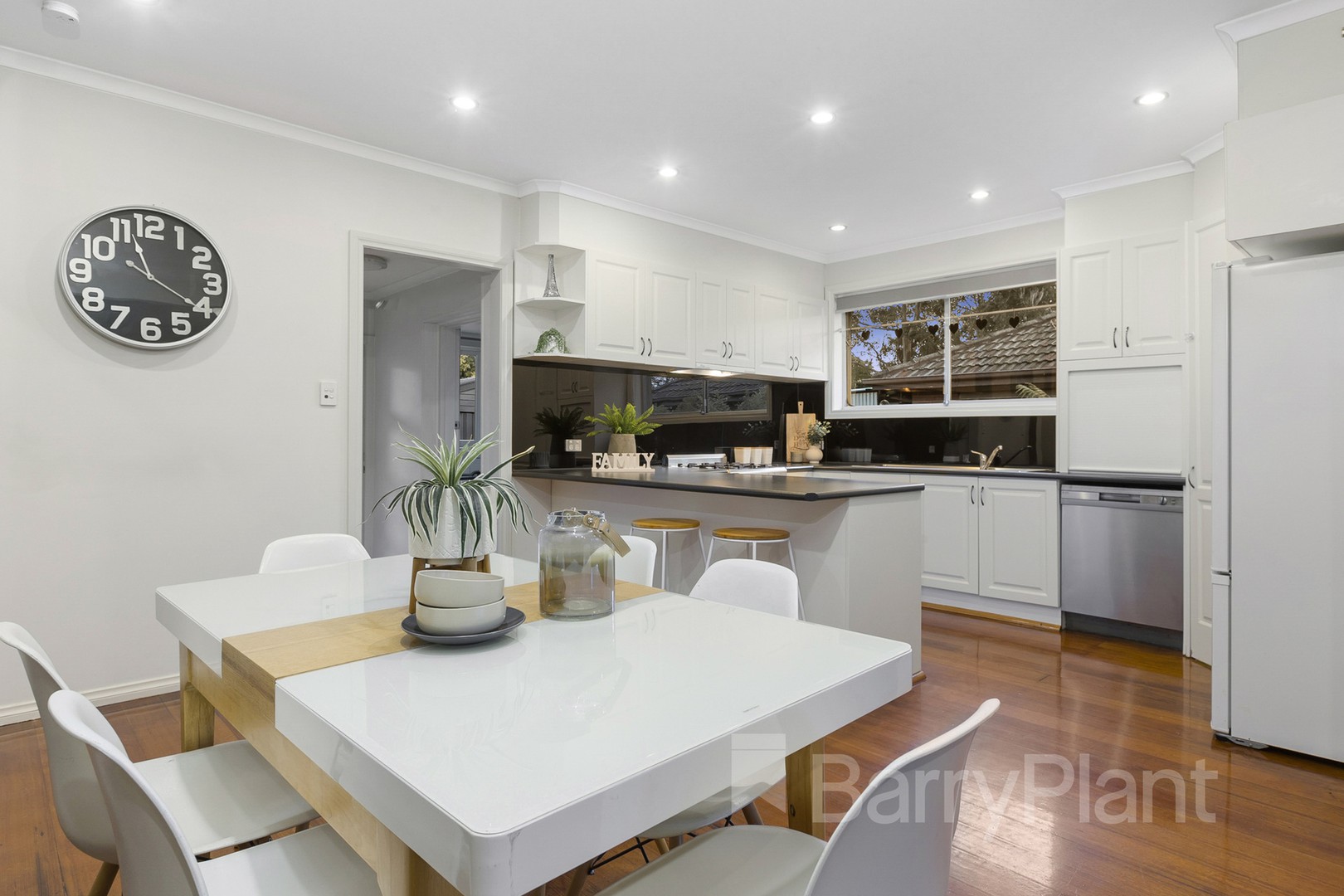 9 Acacia Road, Upper Ferntree Gully, VIC 3156, Upper Ferntree Gully - Thumbnail 2