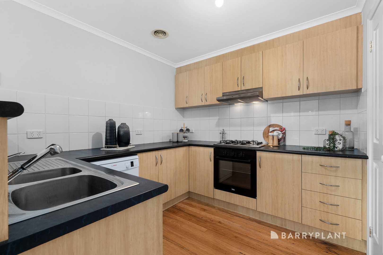 9 Adam Place, Mill Park, VIC 3082, Mill Park - Thumbnail 3