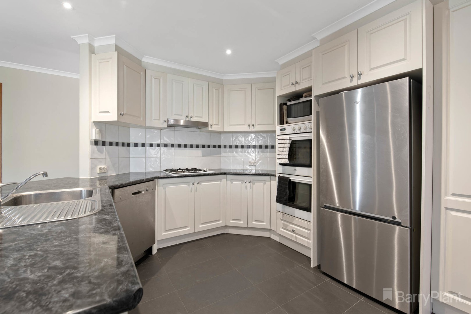 9 Addlington CourtNarre Warren South, VIC 3805, Narre Warren South - Thumbnail 5